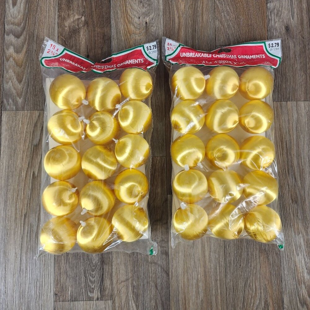 Vintage Alderbrook Unbreakable Christmas Ornaments 2‎ x 15-Packs Gold Spun Satin